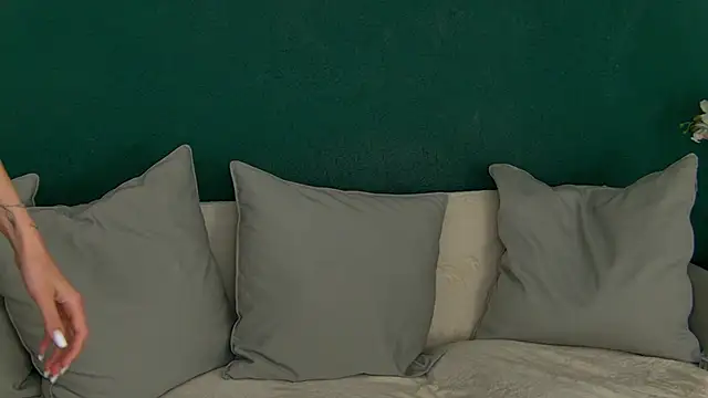 SkinnyNatty online show from 03.29.26