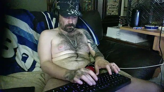 Snapshot of KinkyTOMan chatting on 06.09.26 KinkyTOMan online show from 06.09.26
