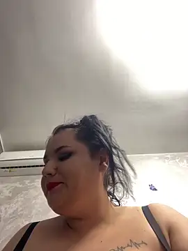 julietalovee online show from 03.17.26