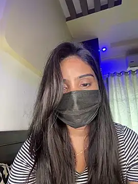 Snapshot of nikki_catz chatting on 05.20.26 nikki catz online show from 05.20.26