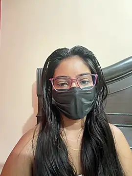 Snapshot of nikki_catz chatting on 07.16.26 nikki catz online show from 07.16.26