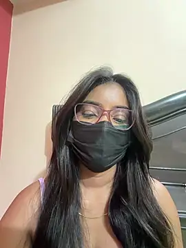 Snapshot of nikki_catz chatting on 07.18.26 nikki catz online show from 07.18.26