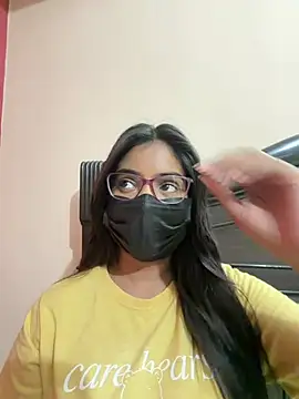 Snapshot of nikki_catz chatting on 07.19.26 nikki catz online show from 07.19.26