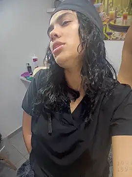 Snapshot of Kinky-Nurses chatting on 05.11.26 Kinky-Nurses online show from 05.11.26