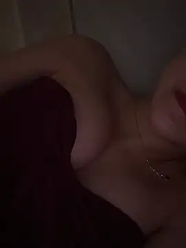 hot-cumplay online show from 04.04.26