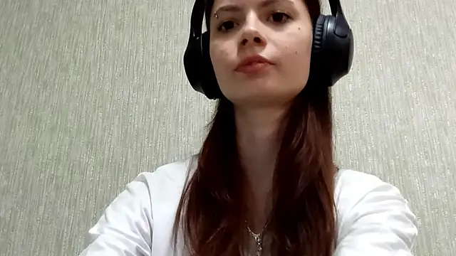 Snapshot of DanutaDederich chatting on 03.04.26 DanutaDederich online show from 03.04.26