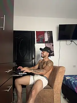 Snapshot of Kenny_romano chatting on 06.13.26 Kenny romano online show from 06.13.26