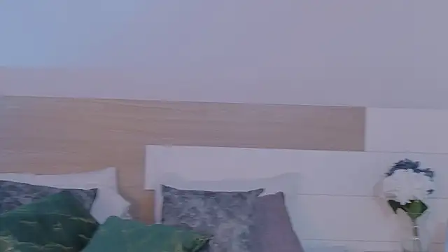 DaphneWayne online show from 06.04.26