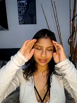 xanthenyx  online show from 04.19.26