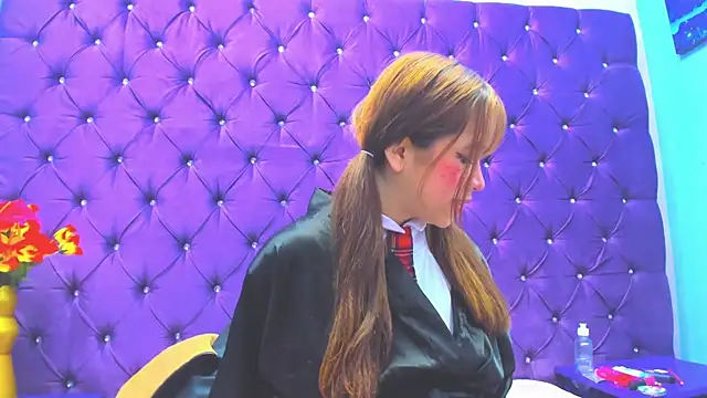 ZoeBarbiee online show from 03.27.26