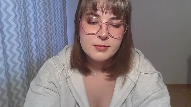 ClaraHard online show from 06.11.26
