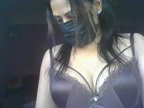 DRAMA  QUEEN online show from 04.13.26