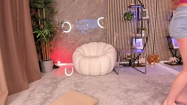 Velvet Spell online show from 04.02.26