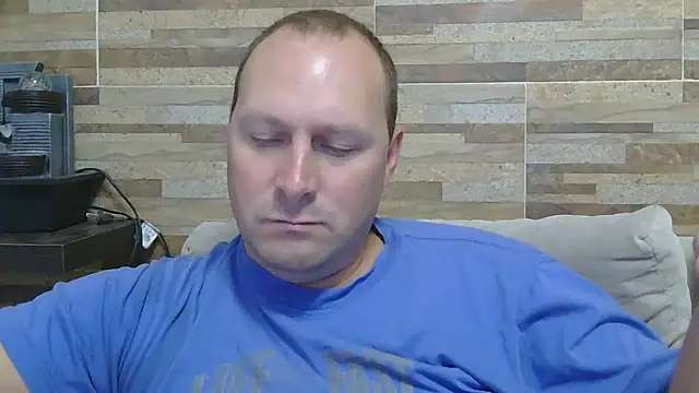 Snapshot of lustonfan chatting on 04.20.26 lustonfan online show from 04.20.26
