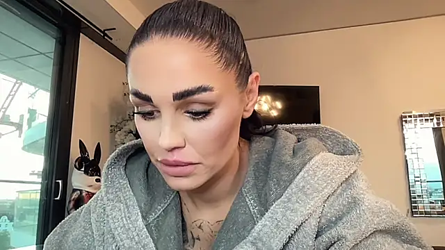 AMBER HARD online show from 04.16.26