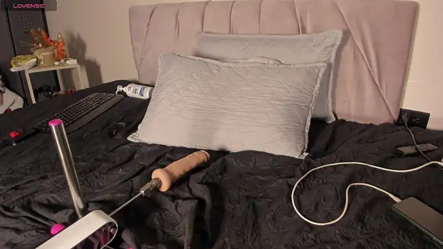 Snapshot of Dulce_tentacion_1 chatting on 03.15.26 Dulce tentacion 1 online show from 03.15.26