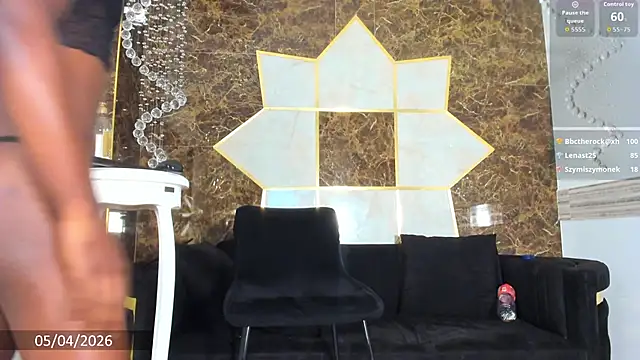 Snapshot of kristen-thomson chatting on 04.05.26 kristen-thomson online show from 04.05.26