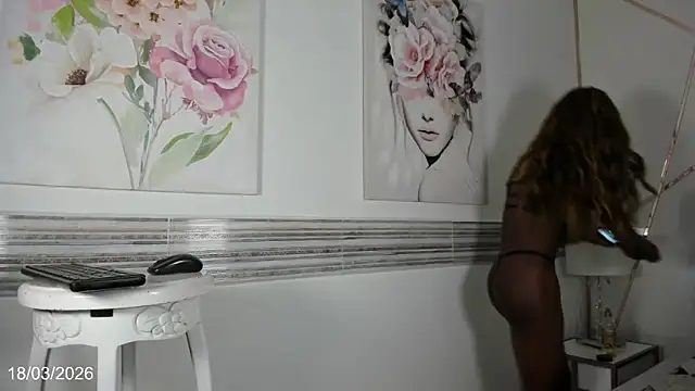 Snapshot of kristen-thomson chatting on 04.08.26 kristen-thomson online show from 04.08.26