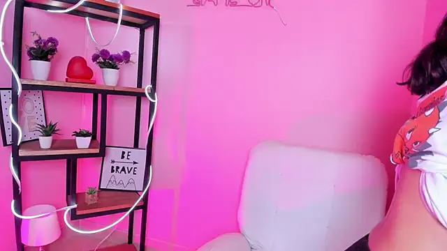 Snapshot of Nami_Velle chatting on 04.01.26 Nami Velle online show from 04.01.26