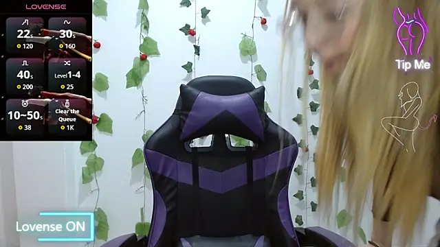 LiaRobertss  online show from 03.13.26