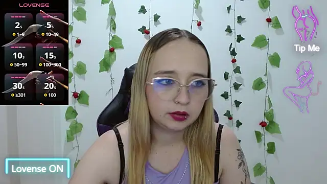 LiaRobertss  online show from 03.27.26