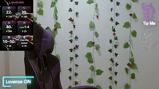 LiaRobertss  online show from 04.09.26