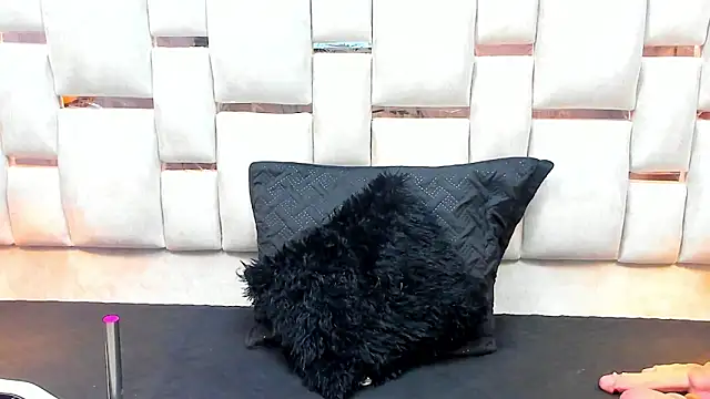 Milf Drip online show from 04.20.26