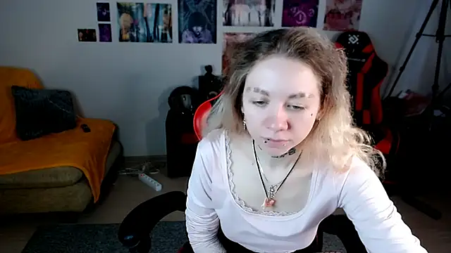 Nica Kawaii online show from 03.29.26