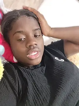 YourLiaa  online show from 03.28.26