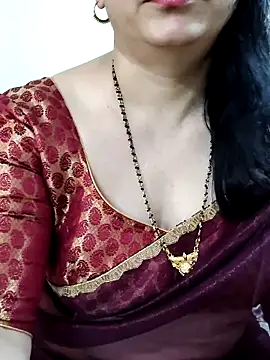 Yazhini-Cam online show from 06.17.26