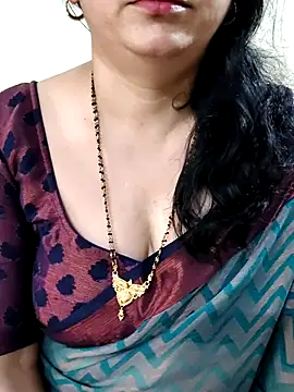 Yazhini-Cam online show from 06.17.26
