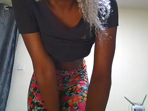 amandaammy150 online show from 04.14.26