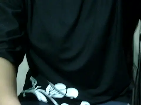 Snapshot of NayraG chatting on 06.24.26 NayraG online show from 06.24.26