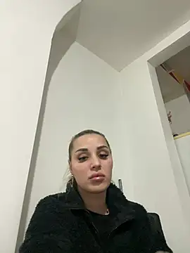 Giullyaxxx online show from 03.11.26