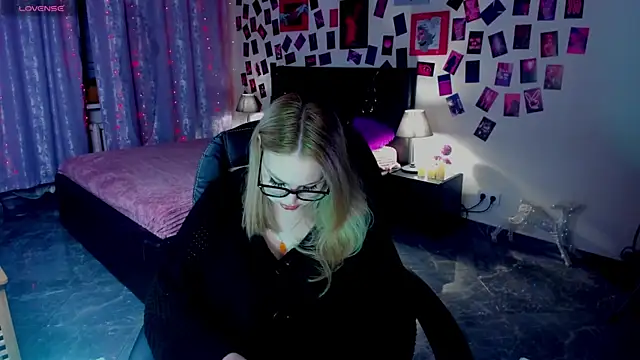 Snapshot of AmeliaMerris chatting on 04.01.26 AmeliaMerris online show from 04.01.26