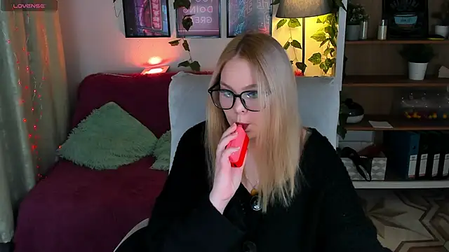 Snapshot of AmeliaMerris chatting on 04.09.26 AmeliaMerris online show from 04.09.26