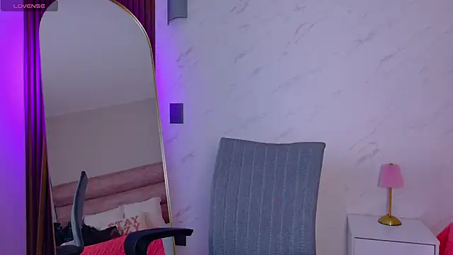 MiiaCullens online show from 04.16.26