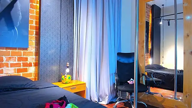 Sienna Dark online show from 03.12.26