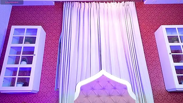 Sienna Dark online show from 04.13.26