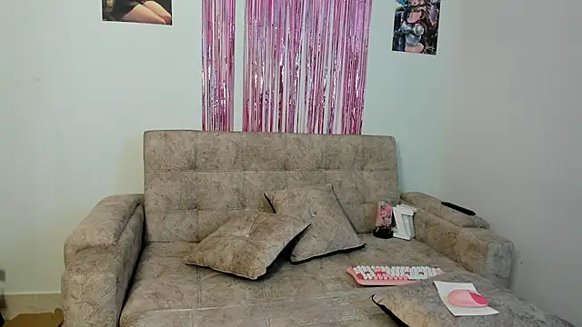 Bonnie Ramirez online show from 04.21.26