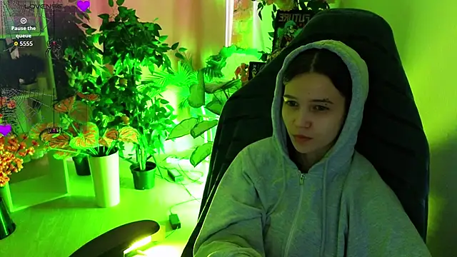 Snapshot of GG_Viper chatting on 05.06.26 GG Viper online show from 05.06.26