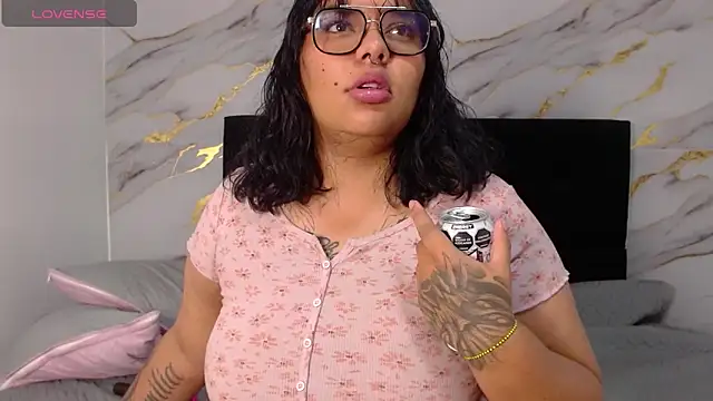 scarletth jhonsom1 online show from 04.15.26