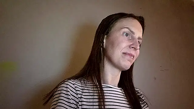 AnnaTight online show from 04.25.26