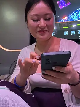 Yolanda9 online show from 04.08.26