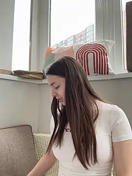 HotCherry18 online show from 04.04.26