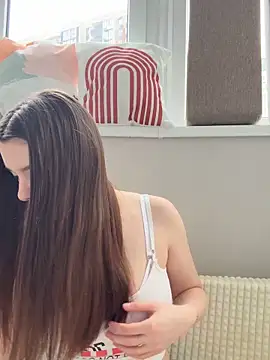 HotCherry18 online show from 04.05.26