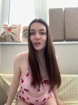 HotCherry18 online show from 04.15.26