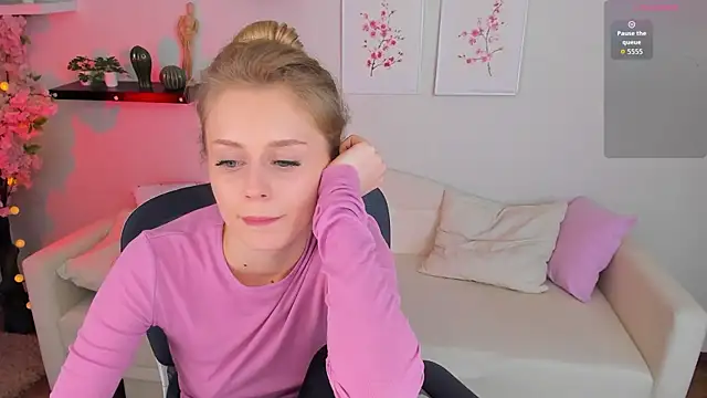 Mickey Milk online show from 04.03.26