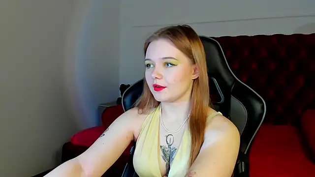 Snapshot of ElinaVale chatting on 03.26.26 ElinaVale online show from 03.26.26