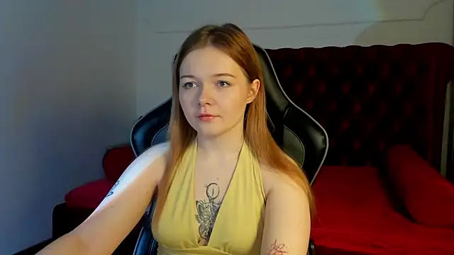 Snapshot of ElinaVale chatting on 03.29.26 ElinaVale online show from 03.29.26